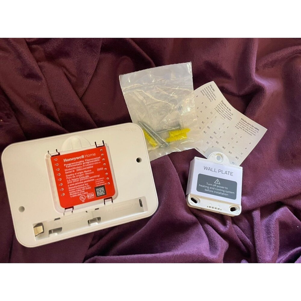 Honeywell T3 programmable thermostat - Picture 8 of 8